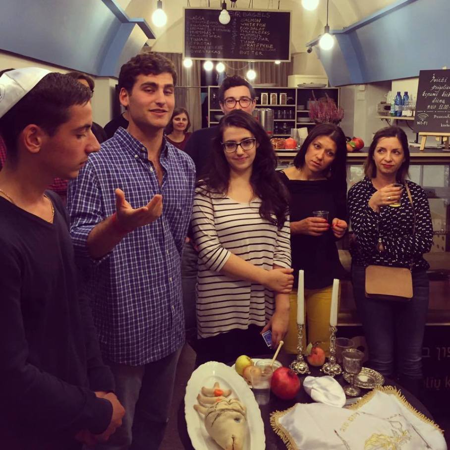 14569672_10154162339133285_1365066417_n